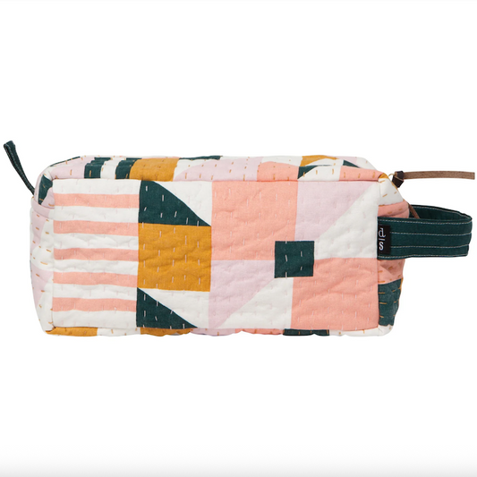 SEQUENCE FORMATION DOPP BAG